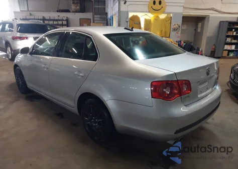 2006 Volkswagen Jetta 2.5 z USA, uszkodzony, nr VIN 3VWSG71K46M728792